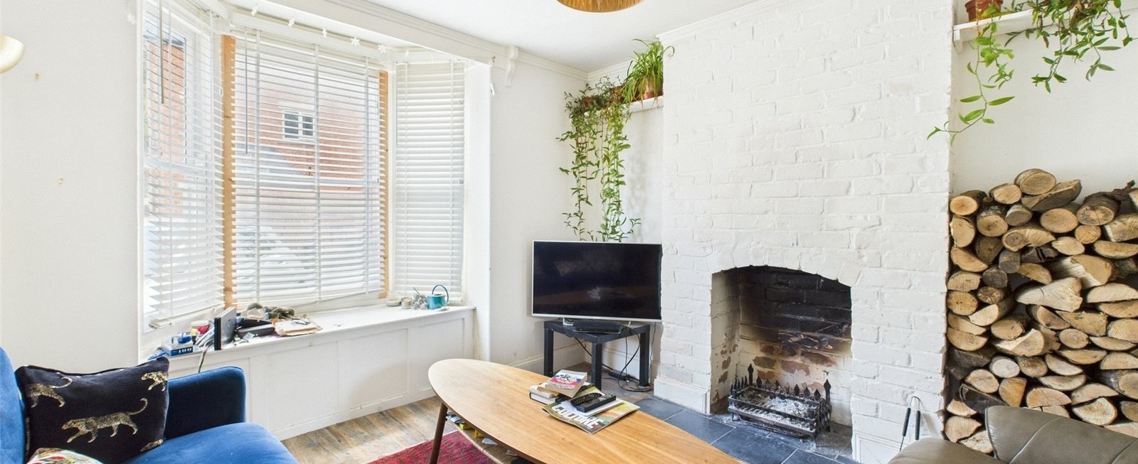 https://b648d7e2ad9240229508-052cc51e0dabffd716f7be11da587437.ssl.cf3.rackcdn.com/property_image.1600cm653.v1/for-sale/Bath-Road-Stroud-Gloucestershire-GL5/22113/22113_f4cb85cdef549fc49db2727ba81f5e8e.jpg