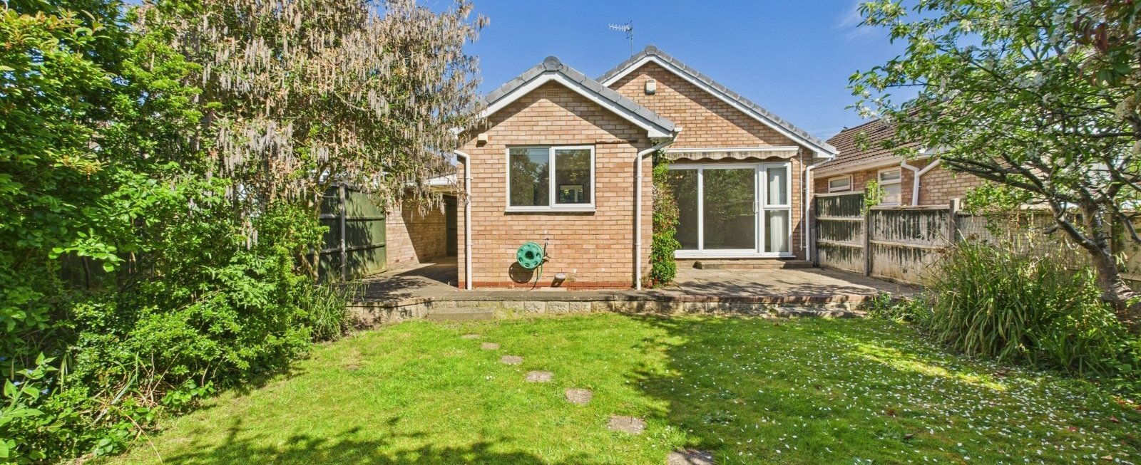 https://b648d7e2ad9240229508-052cc51e0dabffd716f7be11da587437.ssl.cf3.rackcdn.com/property_image.1600cm653.v1/for-sale/Beaver-Close-Worcester-Worcestershire-WR2/22110/22110_725645d628197e2532fd83ee155b5df9.jpg