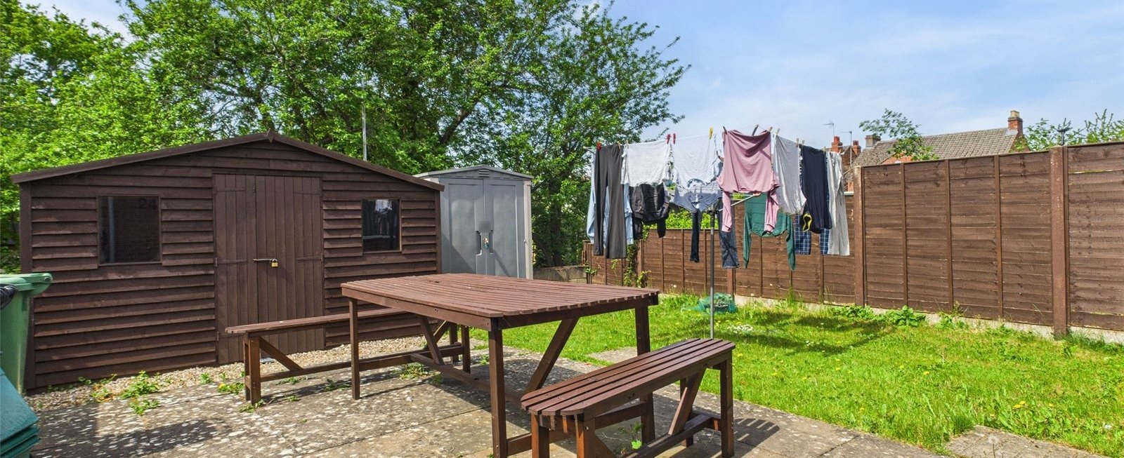 https://b648d7e2ad9240229508-052cc51e0dabffd716f7be11da587437.ssl.cf3.rackcdn.com/property_image.1600cm653.v1/for-sale/Crypt-Court-Tuffley-Gloucester-GL4/22069/22069_4876703b58b588f3e1ac34b035ce8e38.jpg