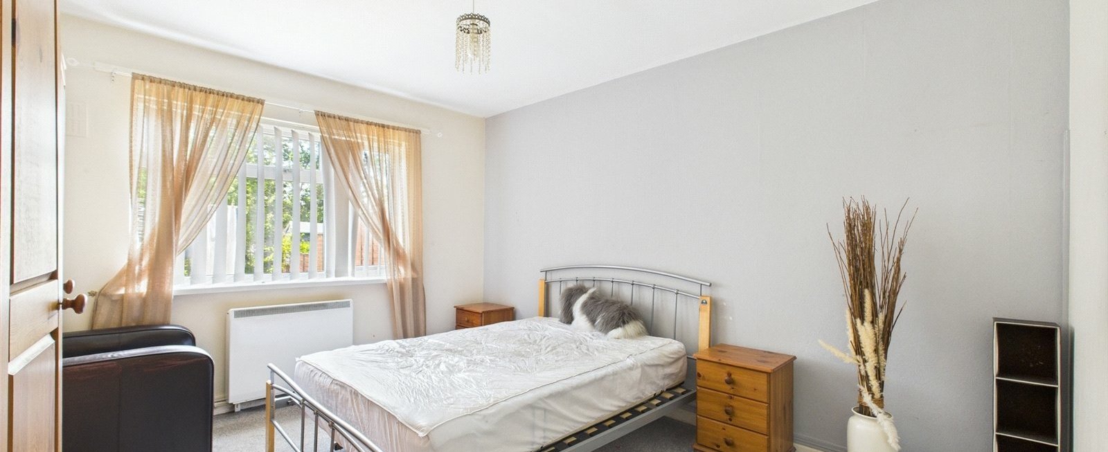 https://b648d7e2ad9240229508-052cc51e0dabffd716f7be11da587437.ssl.cf3.rackcdn.com/property_image.1600cm653.v1/for-sale/Crypt-Court-Tuffley-Gloucester-GL4/22069/22069_75e735a650588ce5ef5c22d54fbd4d3e.jpg