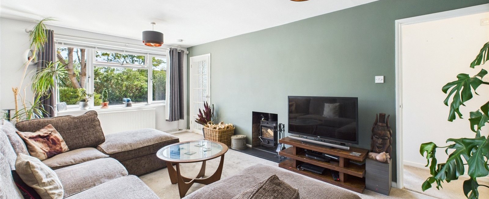 https://b648d7e2ad9240229508-052cc51e0dabffd716f7be11da587437.ssl.cf3.rackcdn.com/property_image.1600cm653.v1/for-sale/Down-View-Chalford-Hill-Stroud-GL6/22112/22112_4933a7e81389fe330024fc35fa9d8161.jpg