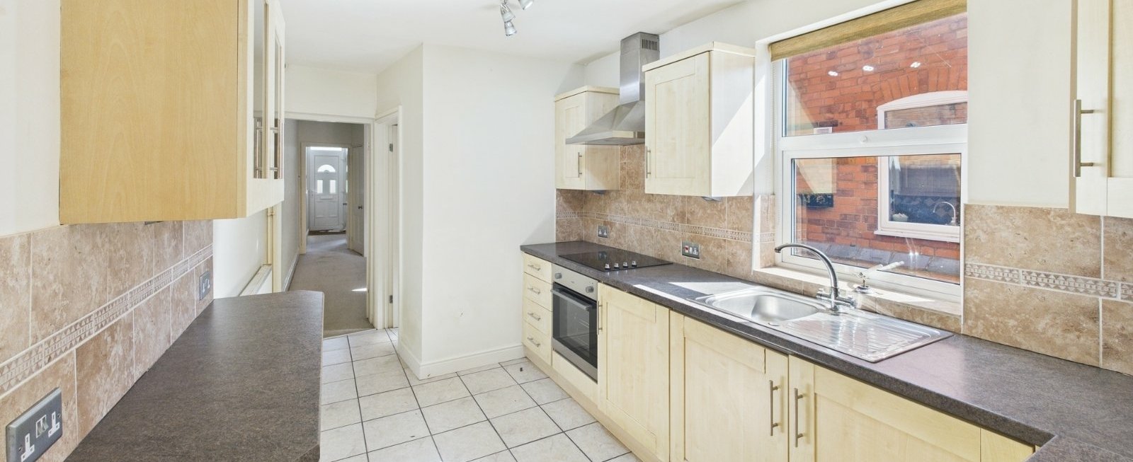 https://b648d7e2ad9240229508-052cc51e0dabffd716f7be11da587437.ssl.cf3.rackcdn.com/property_image.1600cm653.v1/for-sale/Hylton-Road-Worcester-Worcestershire-WR2/20654/20654_d200cc7715ee7422d44a3b52458840de.jpg