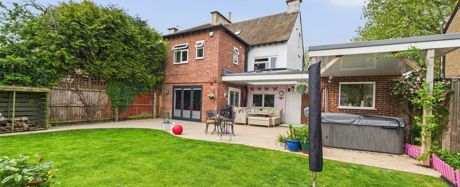 https://b648d7e2ad9240229508-052cc51e0dabffd716f7be11da587437.ssl.cf3.rackcdn.com/property_image.1600cm653.v1/for-sale/King-Edwards-Avenue-Gloucester-Gloucestershire-GL1/22070/22070_3e4869d95097007f2e0fd8eeacb1c08d.jpg