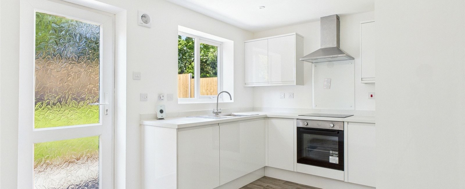 https://b648d7e2ad9240229508-052cc51e0dabffd716f7be11da587437.ssl.cf3.rackcdn.com/property_image.1600cm653.v1/for-sale/Mapit-Place-Worcester-Worcestershire-WR4/22142/22142_ac478717b0bc5eeaed76d6c1bcadbada.jpg