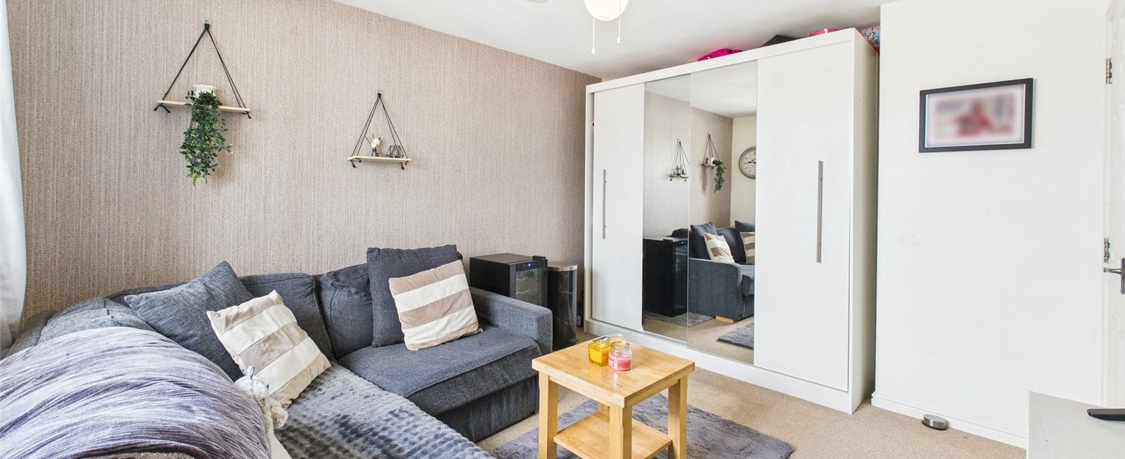 https://b648d7e2ad9240229508-052cc51e0dabffd716f7be11da587437.ssl.cf3.rackcdn.com/property_image.1600cm653.v1/for-sale/Marlstone-Close-Gloucester-Gloucestershire-GL4/22056/22056_3866c1bf0f2573d2b1bf2ffb715dc383.jpg