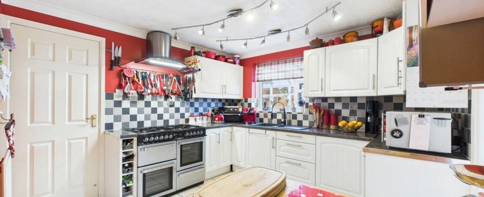 https://b648d7e2ad9240229508-052cc51e0dabffd716f7be11da587437.ssl.cf3.rackcdn.com/property_image.1600cm653.v1/for-sale/Middleton-Gardens-Long-Meadow-Worcester-WR4/22133/22133_69d4a10704a7856b80aebdc0f5dc5490.jpg