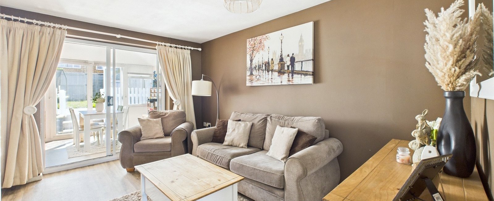 https://b648d7e2ad9240229508-052cc51e0dabffd716f7be11da587437.ssl.cf3.rackcdn.com/property_image.1600cm653.v1/for-sale/Redwind-Way-Longlevens-Gloucester-GL2/22053/22053_230fbd87bb7212b1878965f91550abe1.jpg