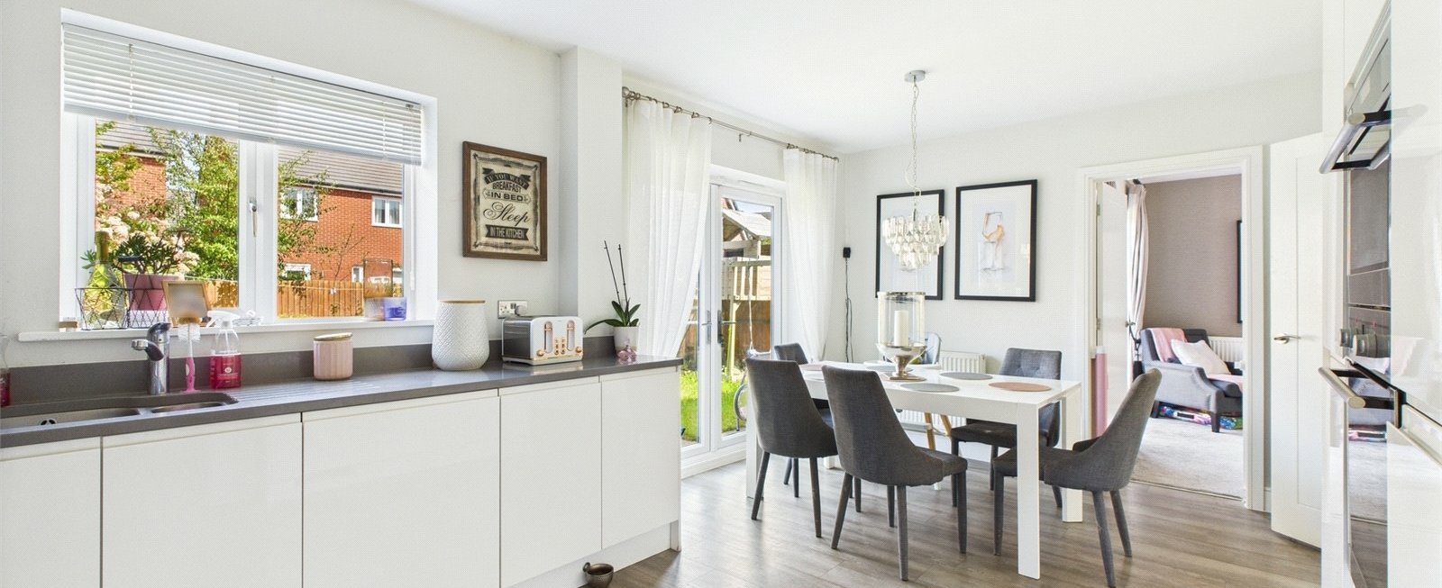 https://b648d7e2ad9240229508-052cc51e0dabffd716f7be11da587437.ssl.cf3.rackcdn.com/property_image.1600cm653.v1/for-sale/Romney-Way-Worcester-Worcestershire-WR5/22102/22102_7a3a29216f1eabecd5e2a7032d10cb3b.jpg