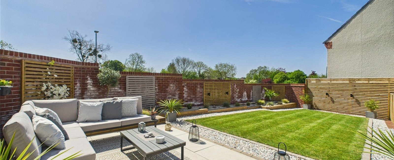 https://b648d7e2ad9240229508-052cc51e0dabffd716f7be11da587437.ssl.cf3.rackcdn.com/property_image.1600cm653.v1/for-sale/Stilchester-Road-Brockworth-Gloucester-GL3/22122/22122_e0e8ee9f366ee00bce1961e7ccf2d880.jpg