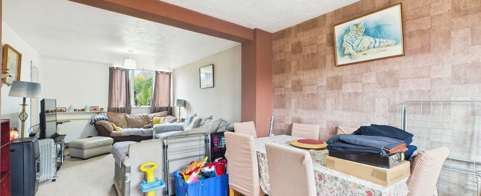https://b648d7e2ad9240229508-052cc51e0dabffd716f7be11da587437.ssl.cf3.rackcdn.com/property_image.1600cm653.v1/for-sale/Yew-Tree-Way-Churchdown-Gloucester-GL3/22119/22119_7ccf3398a2bf4d6147745327df567edb.jpg