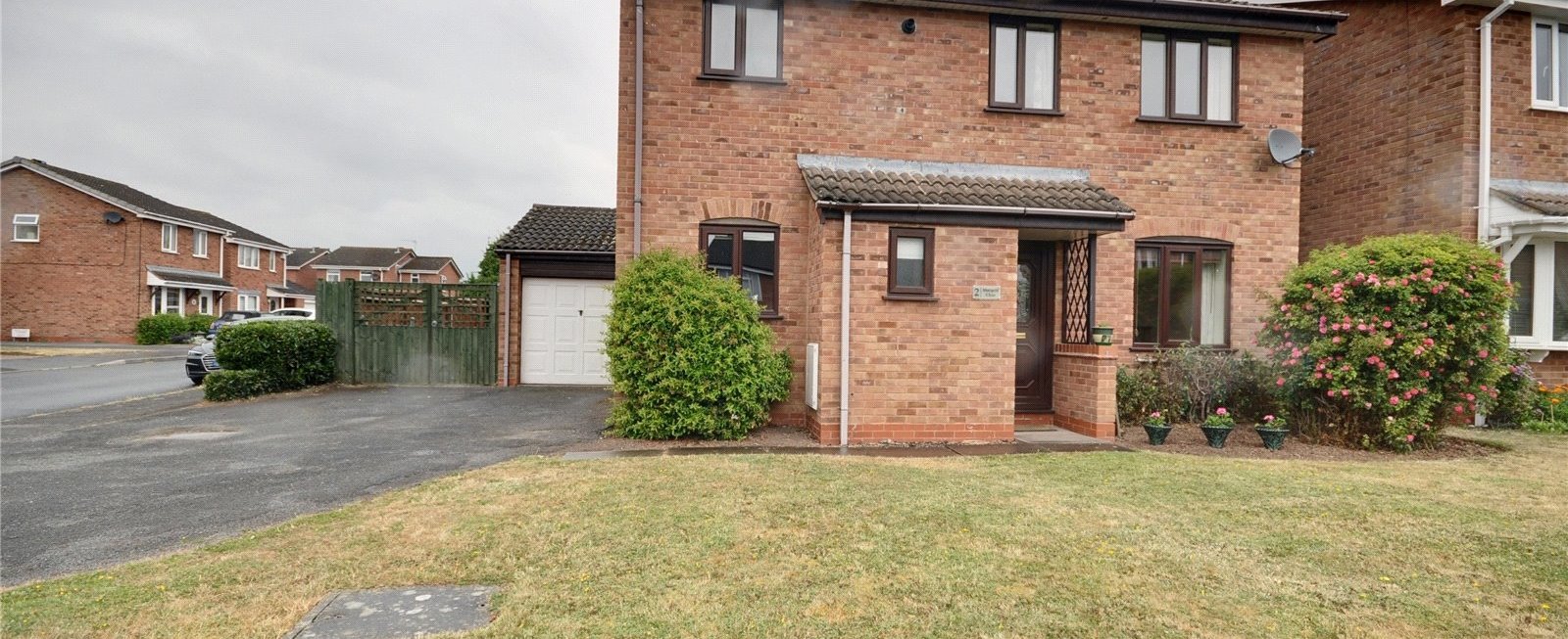 https://b648d7e2ad9240229508-052cc51e0dabffd716f7be11da587437.ssl.cf3.rackcdn.com/property_image.1600cm653.v1/to-rent/Marigold-Close-Worcester-WR5/16604/16604_682dbc275f8970932e5f21488326d06a.jpg